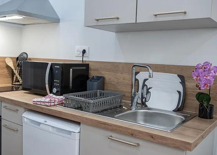 Calm & Cure - Proximity To Thermal Baths *